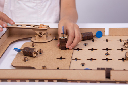 Smartivity Wooden Mechanical 3D Puzzle - Chess Attack