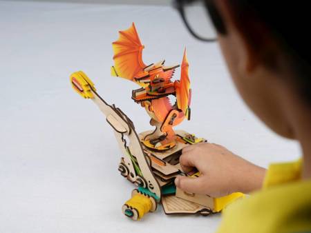 Smartivity Wooden Mechanical 3D Puzzle - Clash of the Dragons