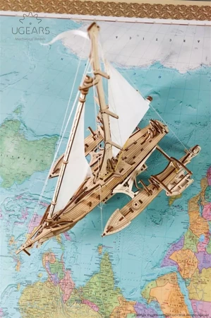 UGEARS Składany Drewniany Model 3D - Trimaran Merihobus 