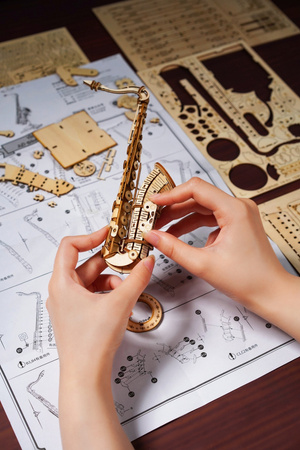 ROBOTIME 3D Wooden Puzzle - Saxophone