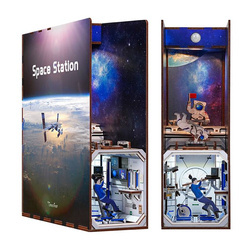 Tonecheer Składany Drewniany Model 3D LED - Book Nook Space Station