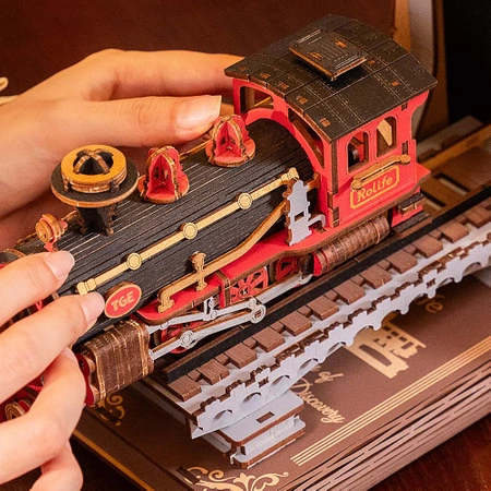 ROBOTIME Składany Drewniany Model 3D LED - Book Nook Pociąg Stulecia