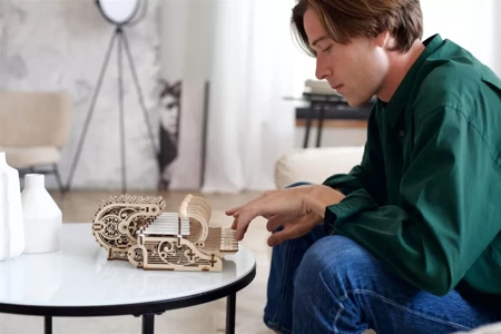 UGEARS Składany Drewniany Model 3D - Mechaniczna Celesta