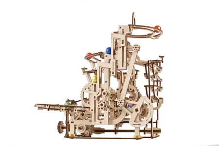 UGEARS Składany Drewniany Model 3D - Tor Kulkowy Wciągnik Poziomowy